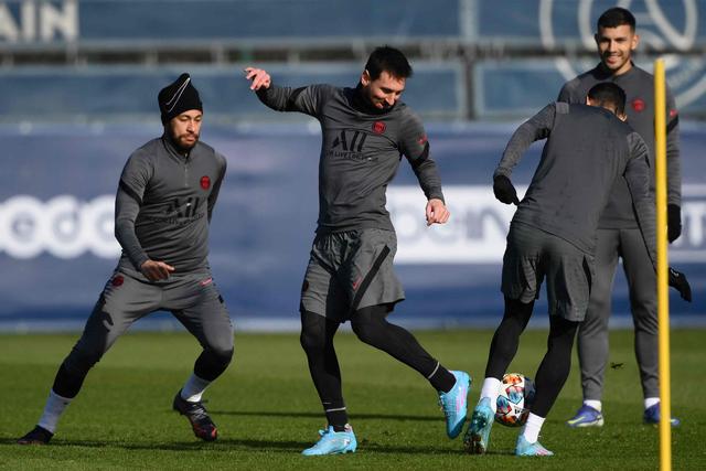 俱乐部杯-米奇26+17青岛胜同曦 林崴19分